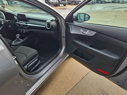 Used 2024 Kia Forte LXS w/ LXS Technology Package FWD image 60