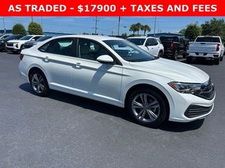 Used 2023 Volkswagen Jetta SE FWD video 1