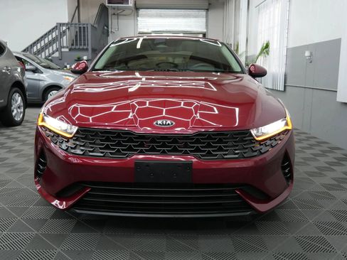 Used 2021 Kia K5 LX image 2
