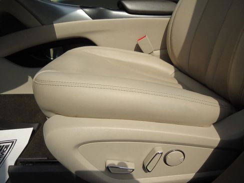 Used 2020 Lincoln Nautilus Premier w/ Equipment Group 101A image 25