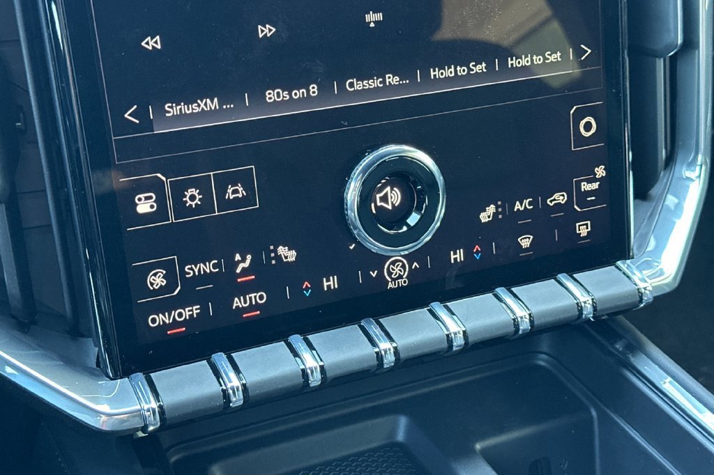 Used 2025 GMC Acadia Elevation w/ Elevation Premium Package FWD image 23