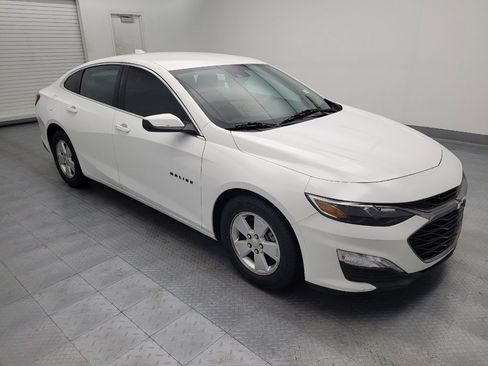 Used 2020 Chevrolet Malibu LT FWD image 11