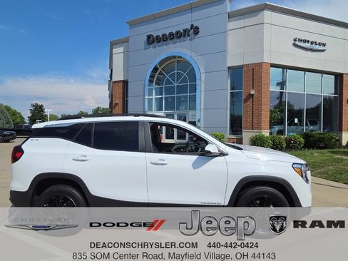 Used 2022 GMC Terrain SLE w/ Driver Convenience Package AWD/4WD image 1