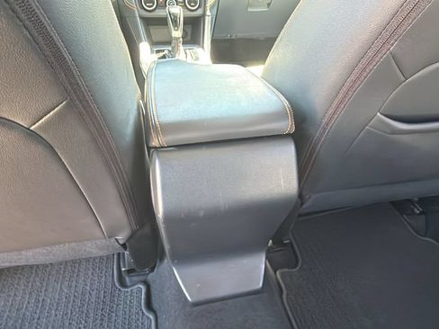 Used 2019 Subaru Crosstrek 2.0i Limited w/ Moonroof Package w/Navigation AWD/4WD image 15