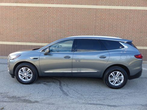 Used 2021 Buick Enclave Essence w/ Sound and Sites Package AWD/4WD image 5