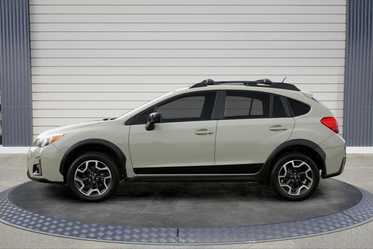 Used 2016 Subaru Crosstrek 2.0i AWD/4WD image 4