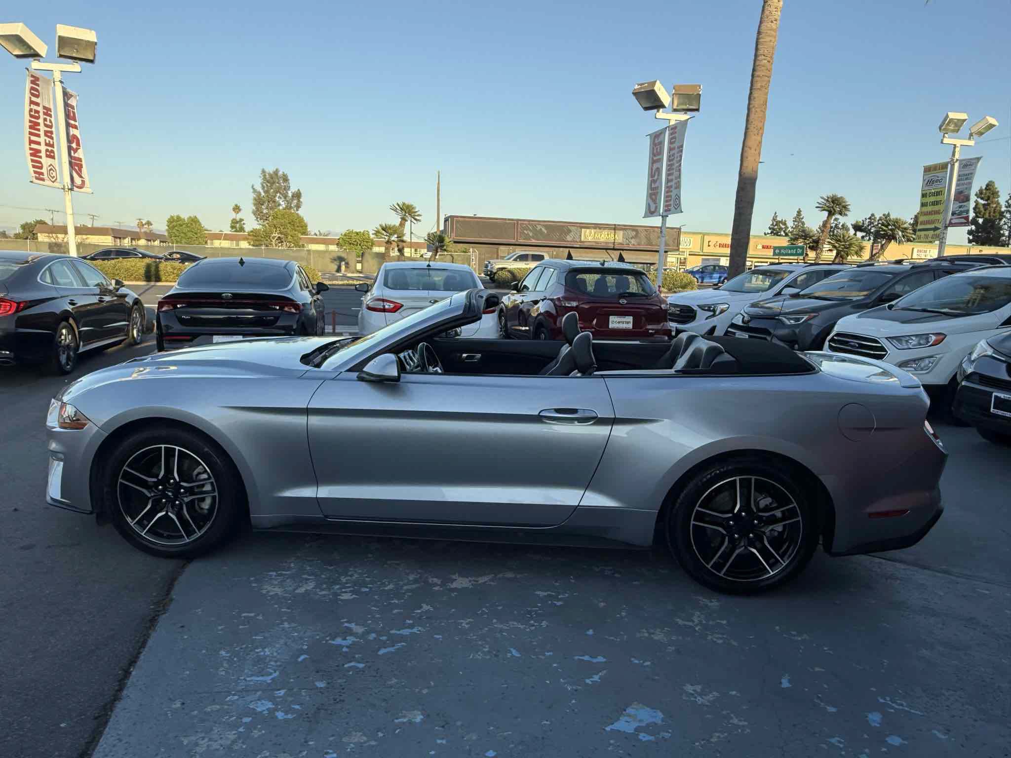 Used 2023 Ford Mustang Premium RWD image 30