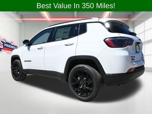 New 2026 Jeep Compass Latitude image 2