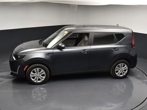 Used 2025 Kia Soul LX image 42