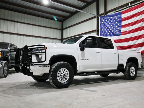 Used 2023 Chevrolet Silverado 2500 LT w/ Convenience Package AWD/4WD image 1