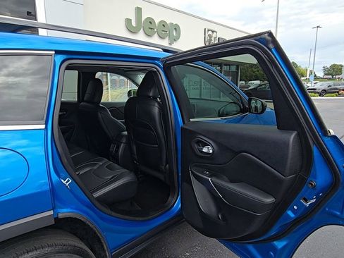 Certified 2022 Jeep Cherokee Limited image 18