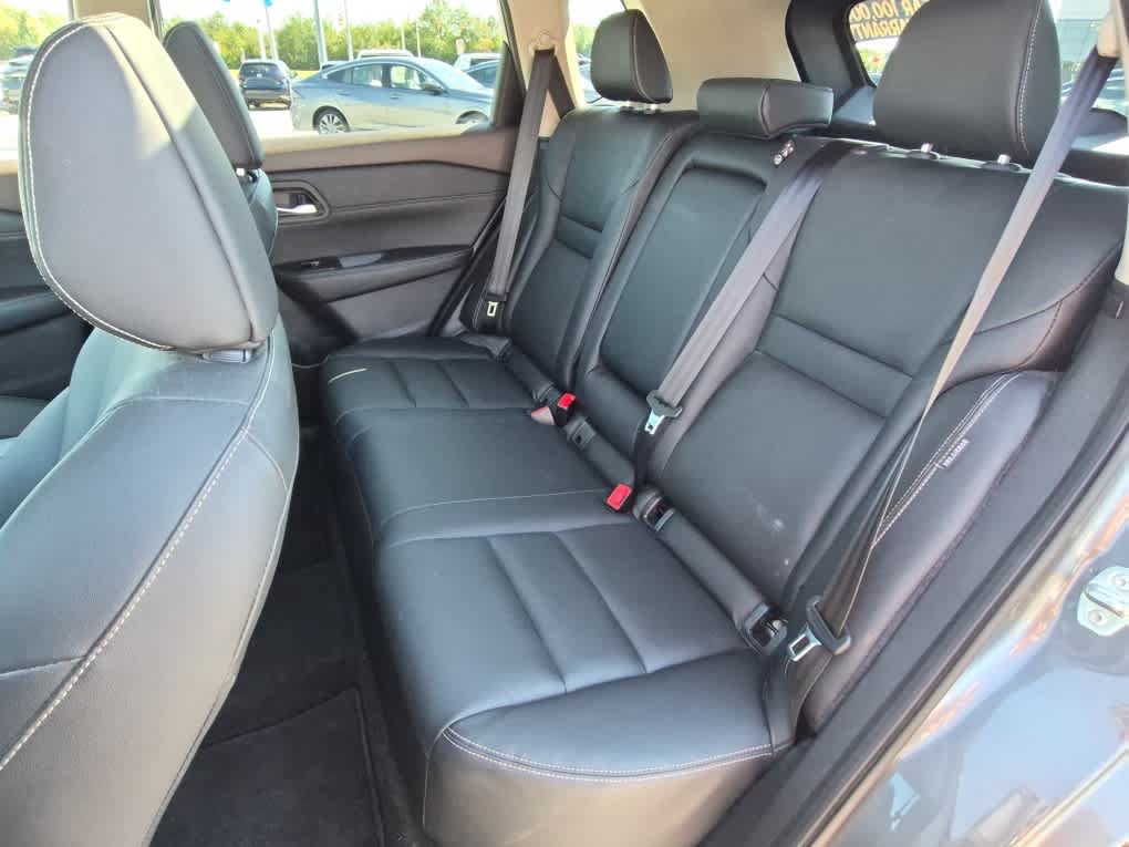 Used 2023 Nissan Rogue SL AWD/4WD image 7