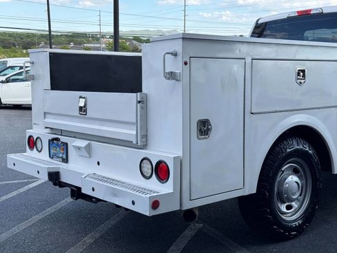 Used 2019 Ford F250 XL w/ Power Equipment Group RWD image 38