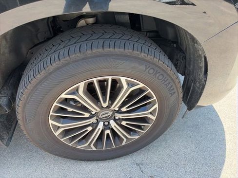 Used 2025 Nissan Armada Platinum AWD/4WD image 4