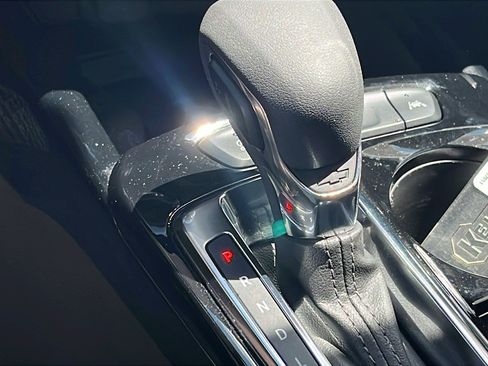 Used 2025 Chevrolet Trax ACTIV w/ Sunroof Package FWD image 21