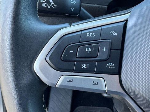 Used 2024 Volkswagen Tiguan SE image 18