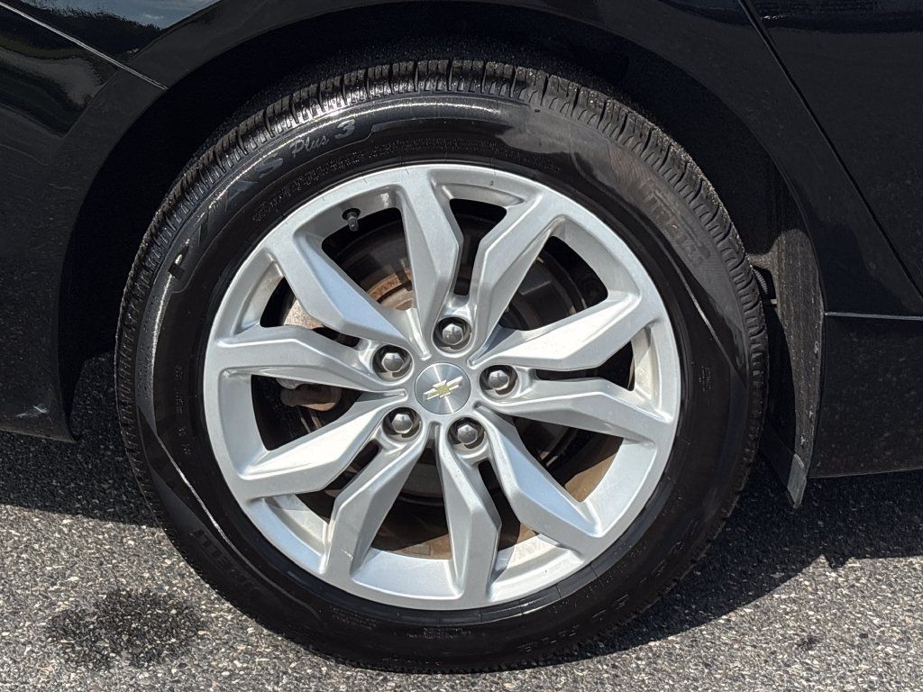 Used 2018 Chevrolet Impala LT w/ LT Leather Package FWD image 21