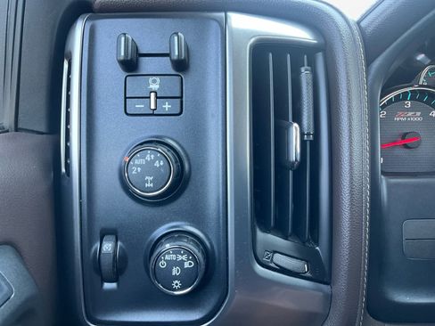 Used 2016 Chevrolet Silverado 1500 LTZ Z71 w/ LTZ Plus Package AWD/4WD image 17
