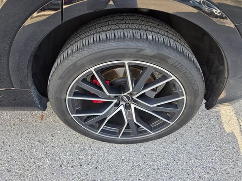 Used 2019 Audi Q8 Prestige AWD/4WD image 8