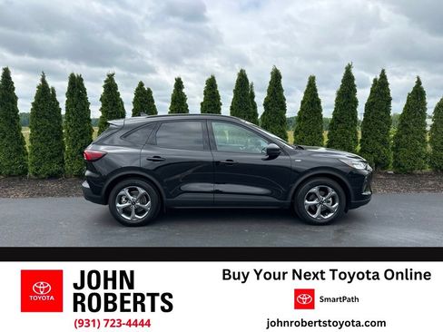 Used 2025 Ford Escape ST-Line FWD image 1
