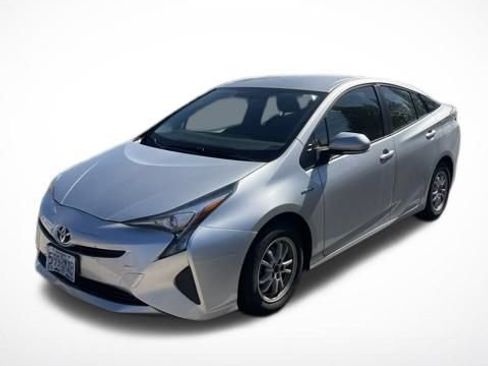 Used 2016 Toyota Prius Two FWD image 4