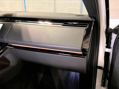 Used 2023 Land Rover Range Rover Sport SE image 19