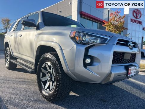 Certified 2022 Toyota 4Runner TRD Off-Road Premium image 1