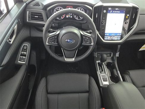 Used 2025 Subaru Ascent Limited image 8