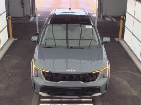 Used 2025 Kia Sorento S w/ Panoramic Sunroof Package FWD image 2