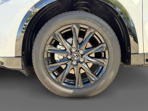 Used 2025 MAZDA CX-5 Carbon Edition image 9