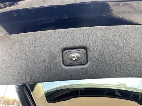 Certified 2022 Lincoln Nautilus Reserve image 44