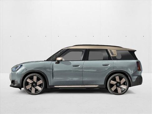 New 2025 MINI Cooper Countryman SE w/ Comfort Package Max image 2