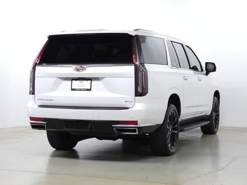 Certified 2024 Cadillac Escalade ESV Premium Luxury AWD/4WD image 9