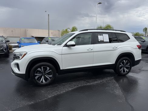 Used 2026 Volkswagen Atlas SE FWD image 6