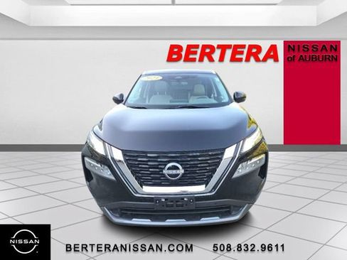 Used 2023 Nissan Rogue SL w/ SL Premium Package AWD/4WD image 3