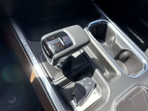 New 2026 Chevrolet Silverado 1500 High Country AWD/4WD image 17