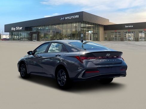 New 2026 Hyundai Elantra Sport image 5