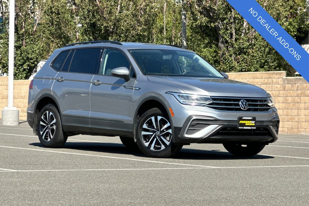 Used 2022 Volkswagen Tiguan S FWD image 2