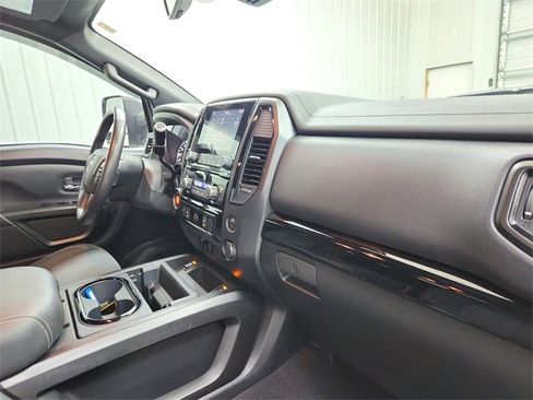 Used 2023 Nissan Titan SV w/ SV Convenience Package image 33