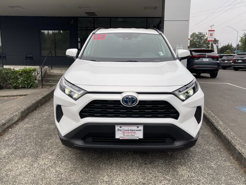 Certified 2024 Toyota RAV4 LE AWD/4WD image 2