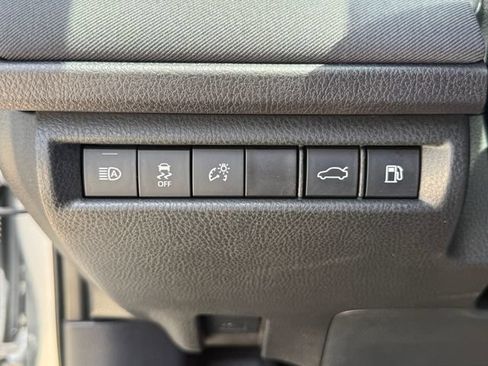 Used 2025 Toyota Camry LE FWD image 20