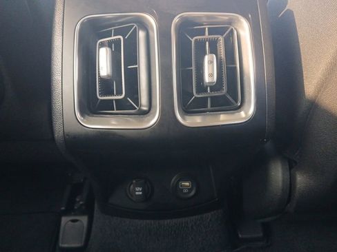 Used 2022 Kia Sorento LX image 20