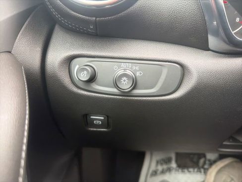 Used 2022 Chevrolet Blazer LT AWD/4WD image 25