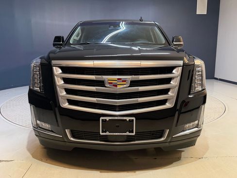 Used 2020 Cadillac Escalade ESV Premium Luxury AWD/4WD image 6
