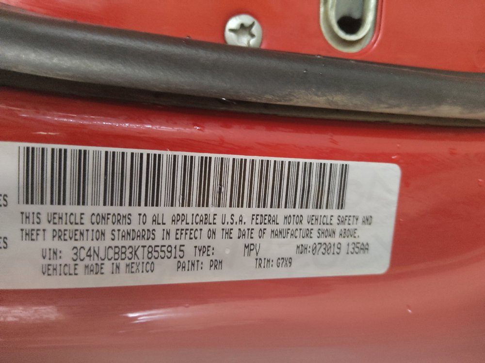 Used 2019 Jeep Compass Latitude FWD image 33