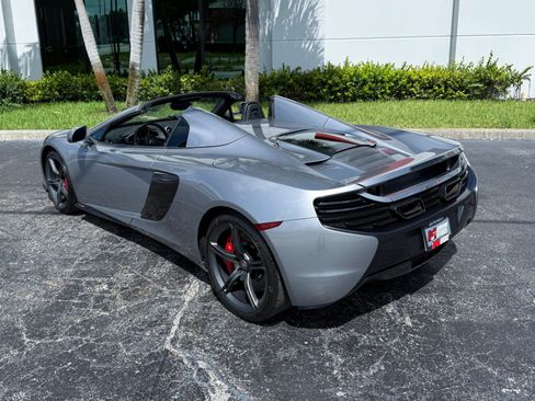 Used 2015 McLaren 650S Spider RWD image 12