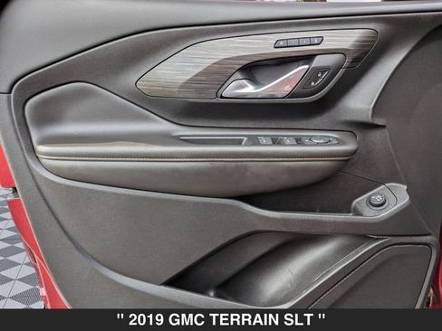 Used 2019 GMC Terrain SLT w/ Preferred Package AWD/4WD image 11