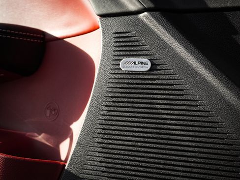 Used 2023 Dodge Challenger SRT Hellcat w/ Driver Convenience Group image 17