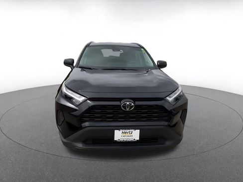 Used 2025 Toyota RAV4 LE AWD/4WD image 4
