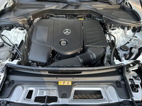 Certified 2024 Mercedes-Benz GLC 300 4MATIC image 50